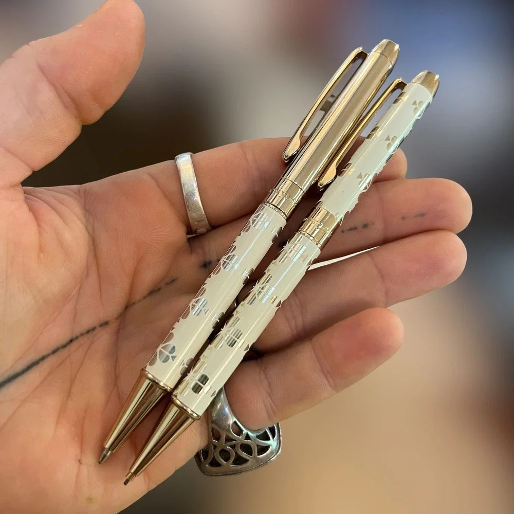 Kate Spade New York 2 Pen Pencil Set Writing White‎ Gold Spade Flower PRINT EUC